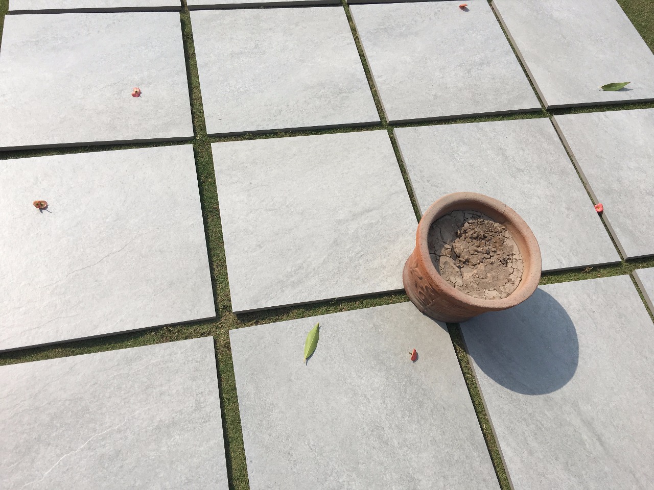 20mm HS Grey Porcelain Paving 600x900mm